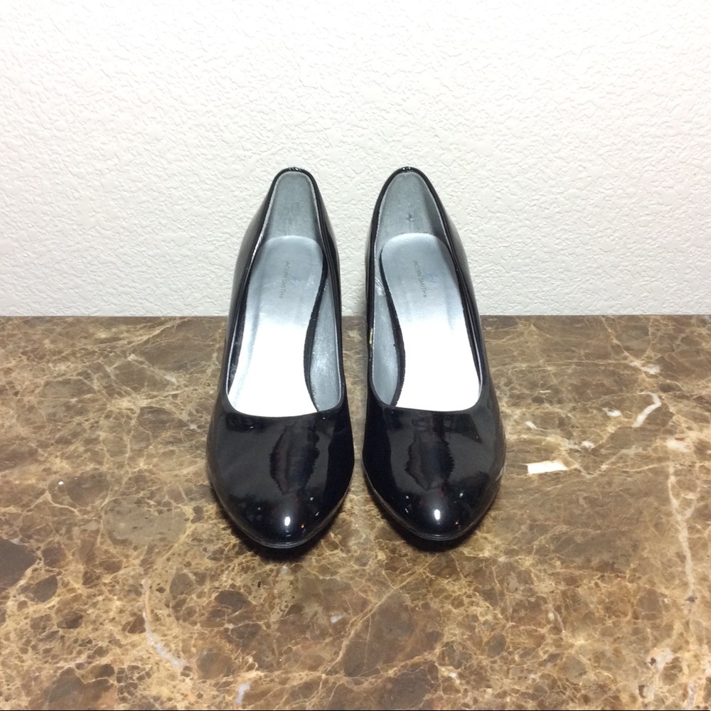 Jaclyn Smith Classic Black Patent Close Toe - Picture 3 of 6
